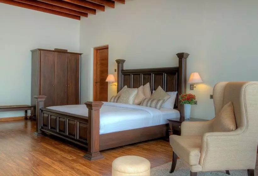 هتل Tea Plant Nuwara Eliya