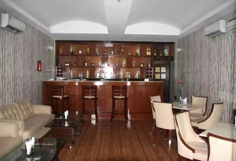 בית מלון כפרי United 21 Grassland