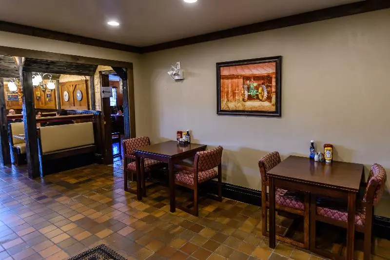 Мотель Hearthstone Inn Port Hawkesbury