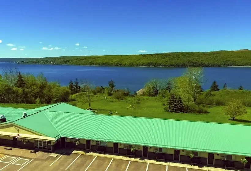 モーテル Hearthstone Inn Port Hawkesbury