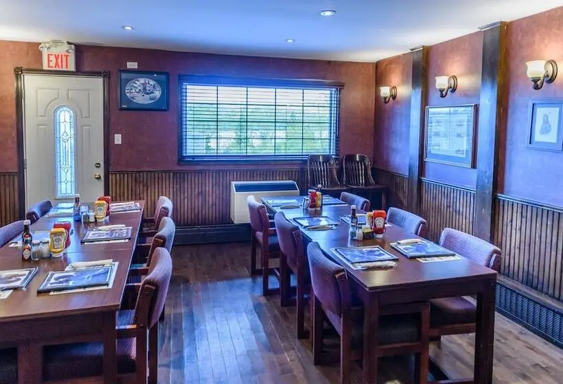 モーテル Hearthstone Inn Port Hawkesbury