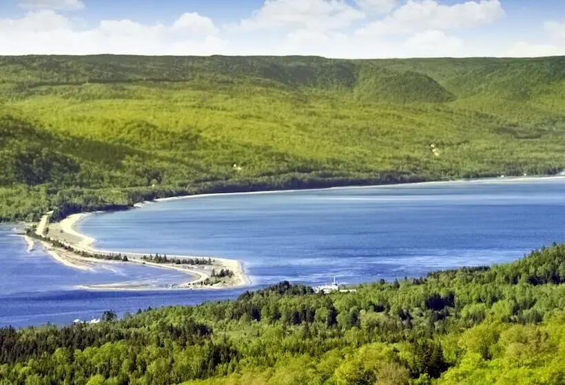 モーテル Hearthstone Inn Port Hawkesbury