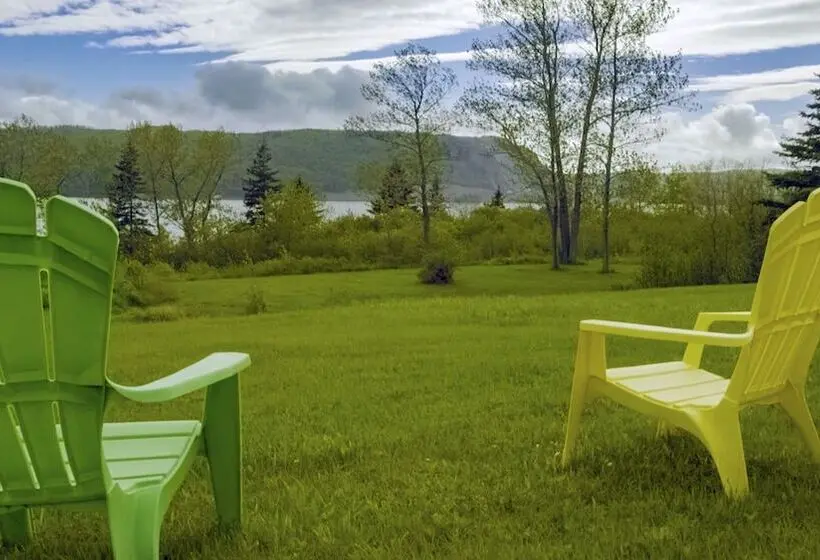 モーテル Hearthstone Inn Port Hawkesbury