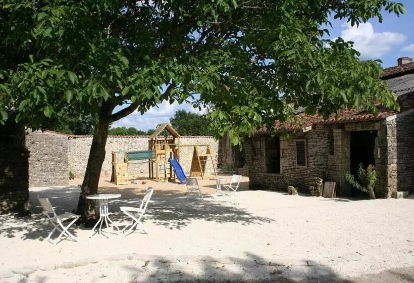 펜션 Domaine De Chantageasse