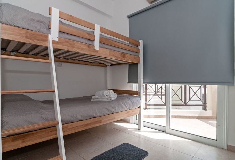 Artemis Cynthia Complex