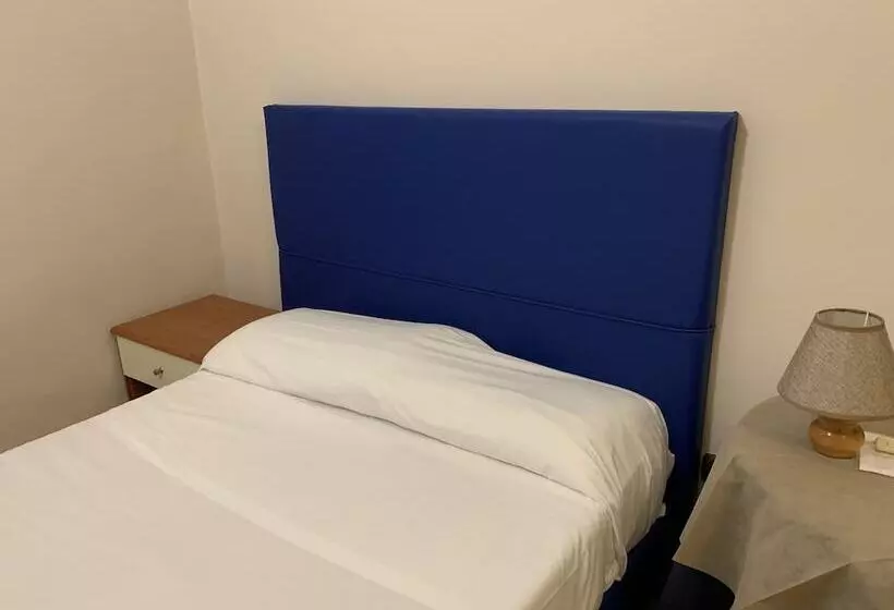 هتل Albergo Ristorante Del Cacciatore