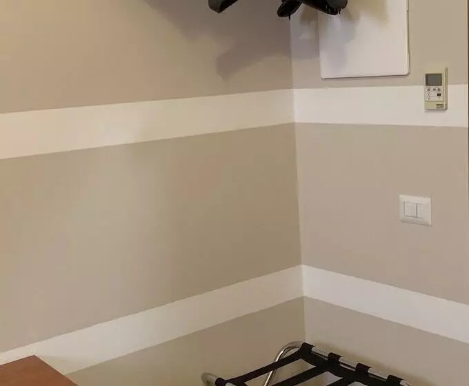 هتل Albergo Ristorante Del Cacciatore