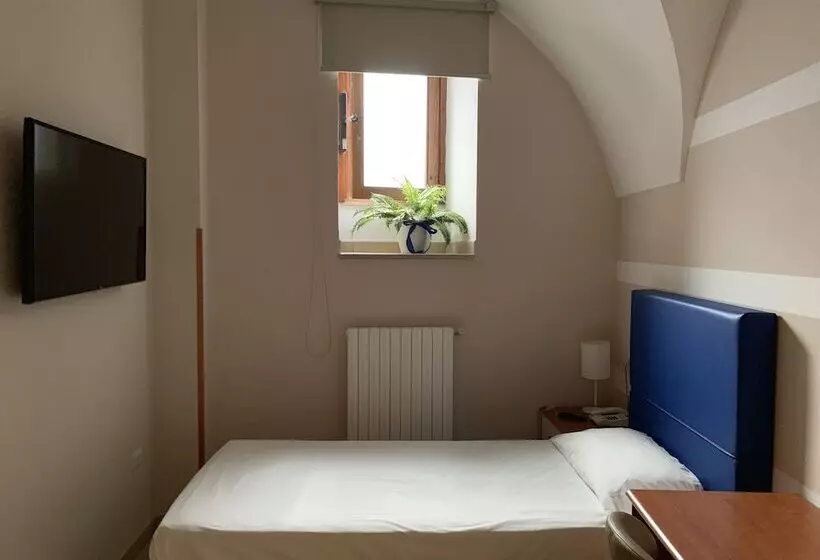 هتل Albergo Ristorante Del Cacciatore