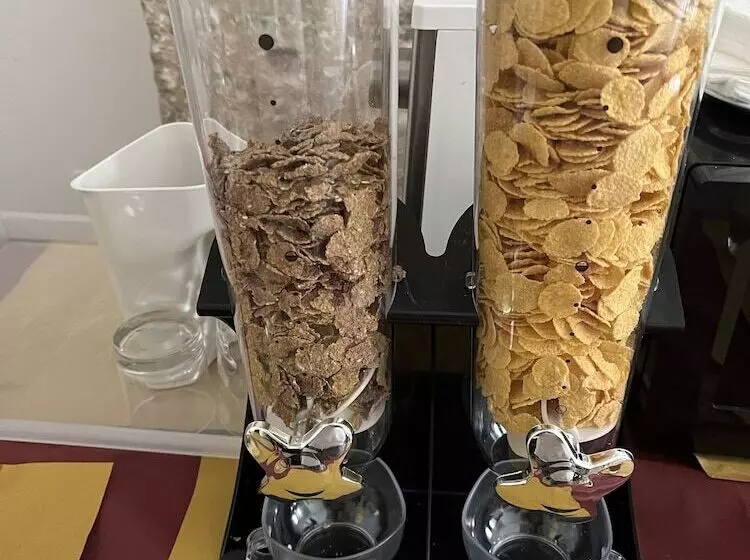 هتل Albergo Ristorante Del Cacciatore