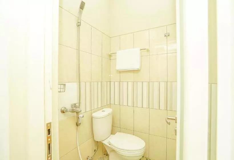 هتل Ardhya Guesthouse Syariah By Ecommerceloka