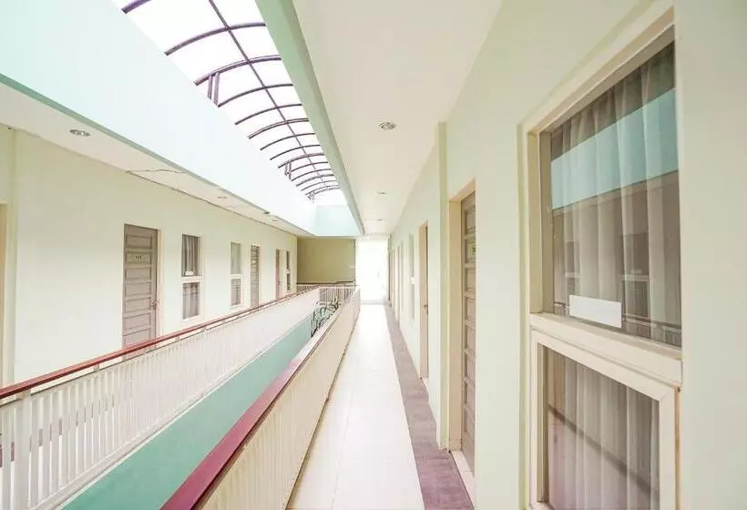 هتل Ardhya Guesthouse Syariah By Ecommerceloka