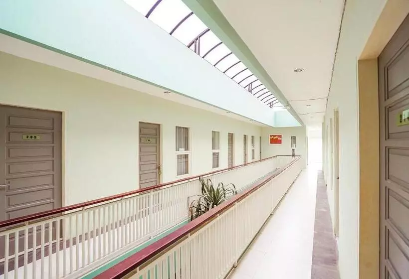 هتل Ardhya Guesthouse Syariah By Ecommerceloka