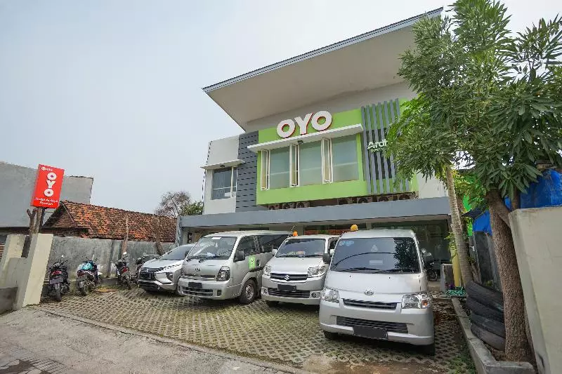 هتل Ardhya Guesthouse Syariah By Ecommerceloka