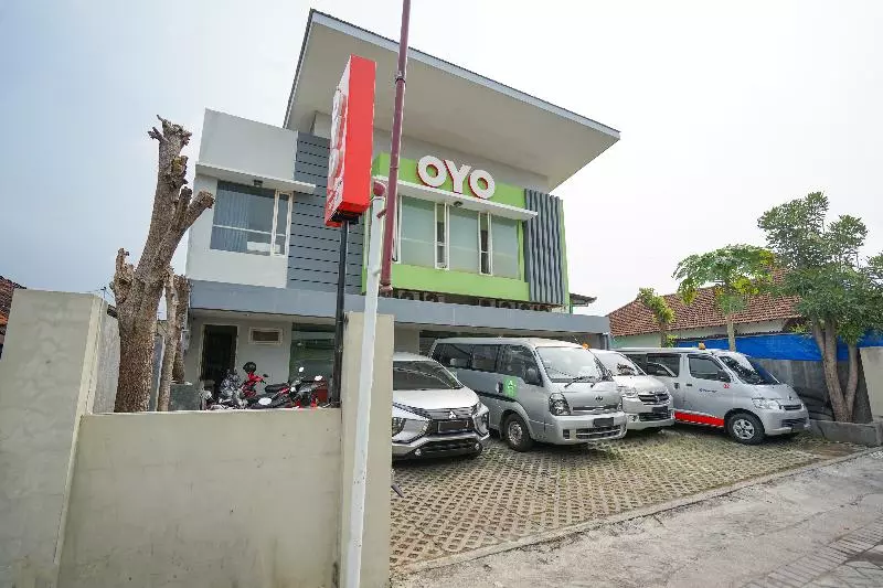 هتل Ardhya Guesthouse Syariah By Ecommerceloka