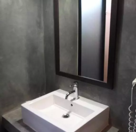 هتل Chalicha Resort