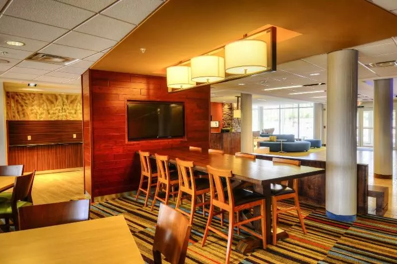 فندق Fairfield Inn & Suites By Marriott Princeton