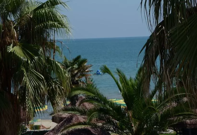 Отель Kiara Residence