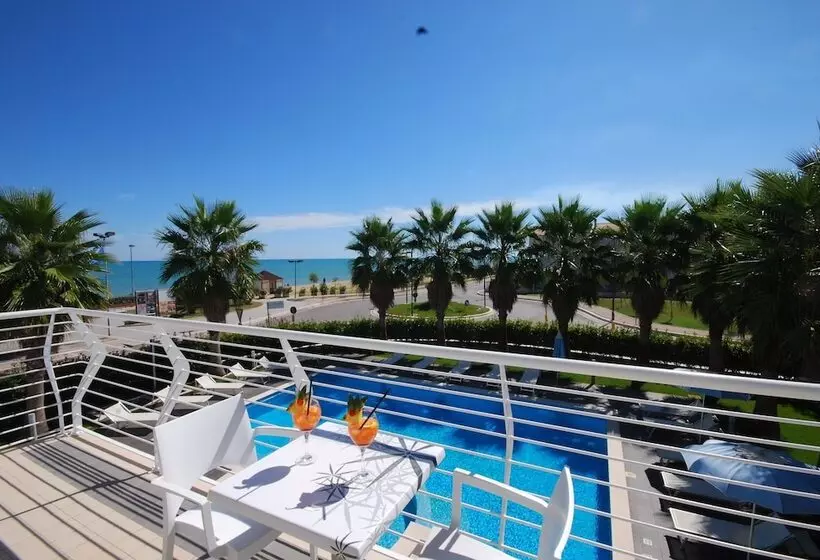 Отель Kiara Residence