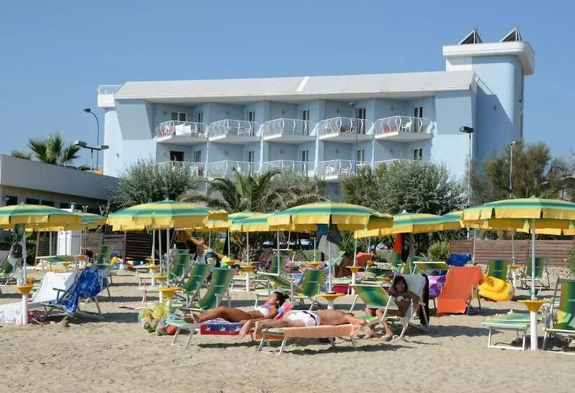 Отель Kiara Residence