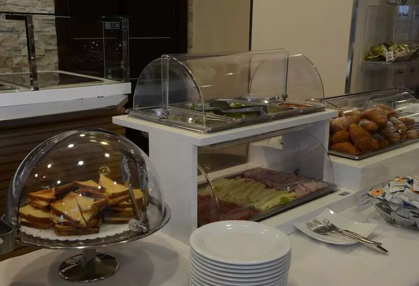 Отель Kiara Residence