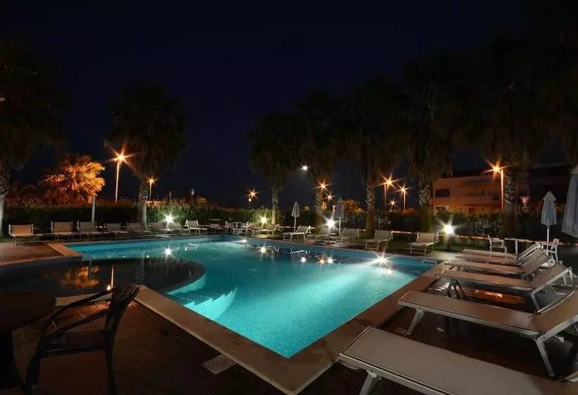 Отель Kiara Residence