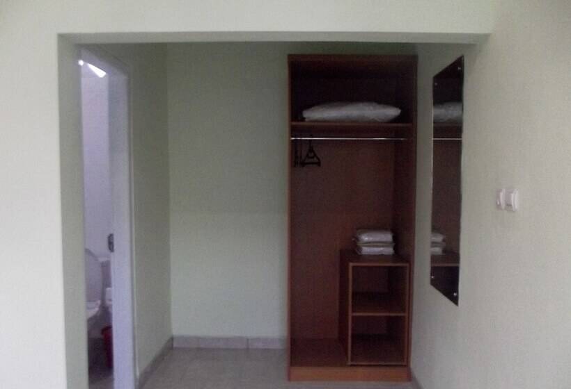 בית מלון כפרי Komodo Boutique