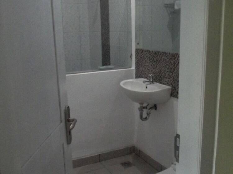 בית מלון כפרי Komodo Boutique