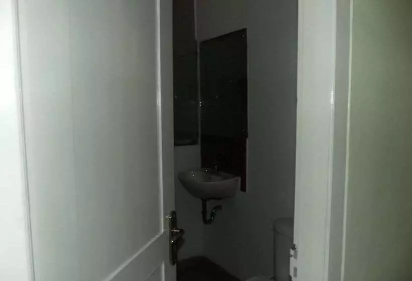 בית מלון כפרי Komodo Boutique