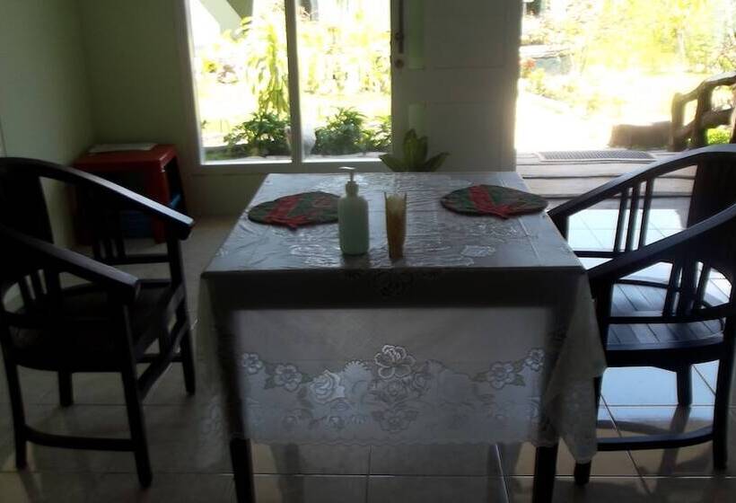 בית מלון כפרי Komodo Boutique