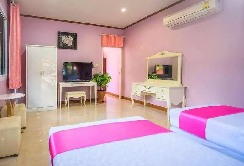 هتل Phutara Resort Ranong