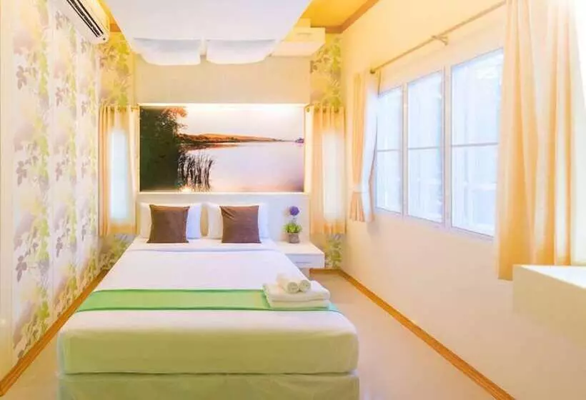 هتل Phutara Resort Ranong