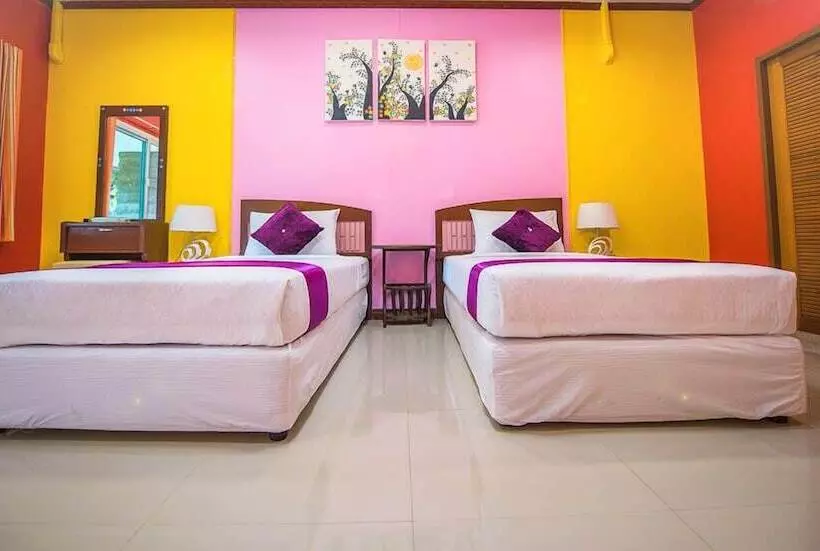 هتل Phutara Resort Ranong