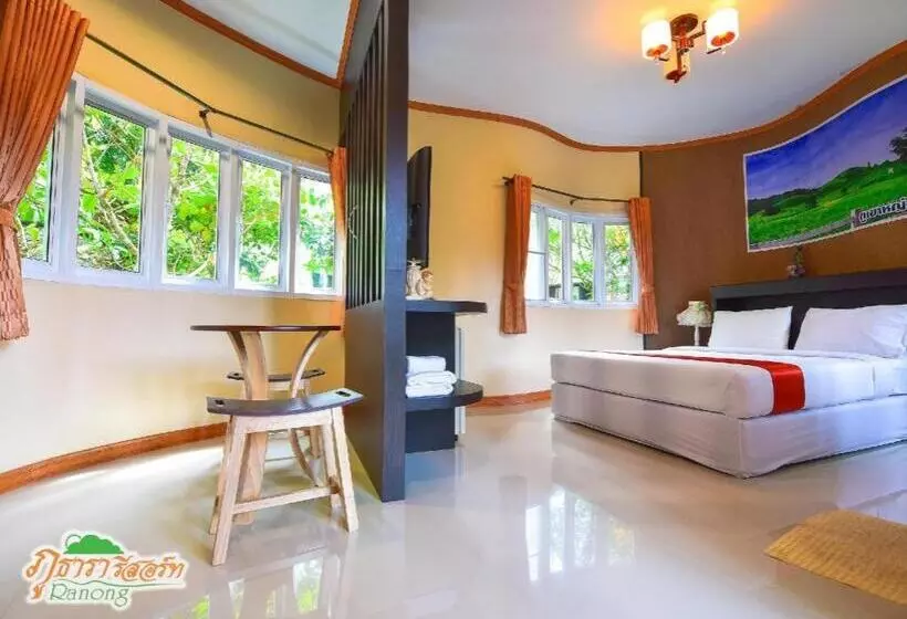 هتل Phutara Resort Ranong