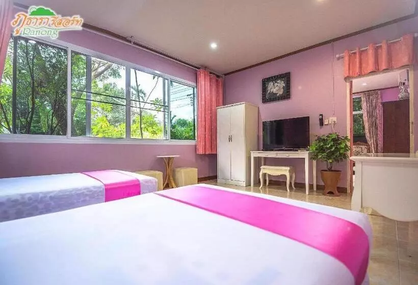 هتل Phutara Resort Ranong