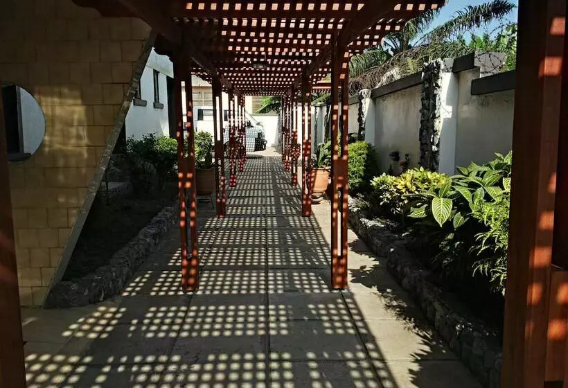 Hotelli Takoradi Standard