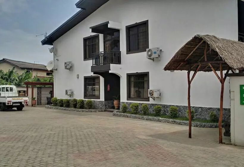 Hotelli Takoradi Standard