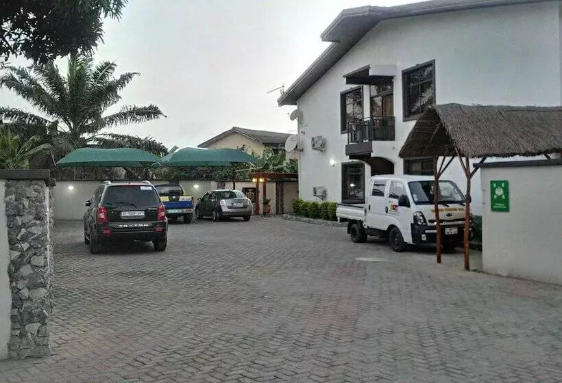 Hotelli Takoradi Standard