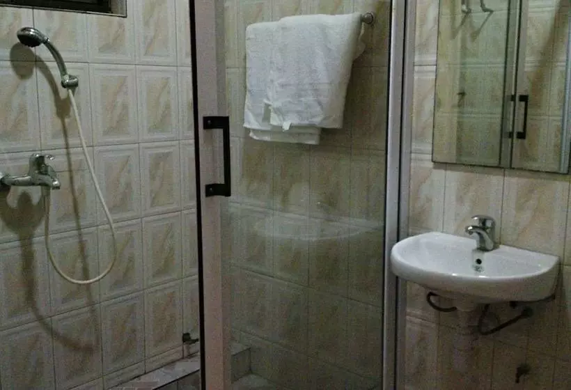 Hotelli Takoradi Standard