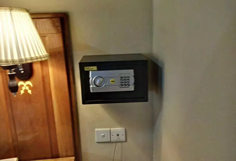 Hotelli Takoradi Standard