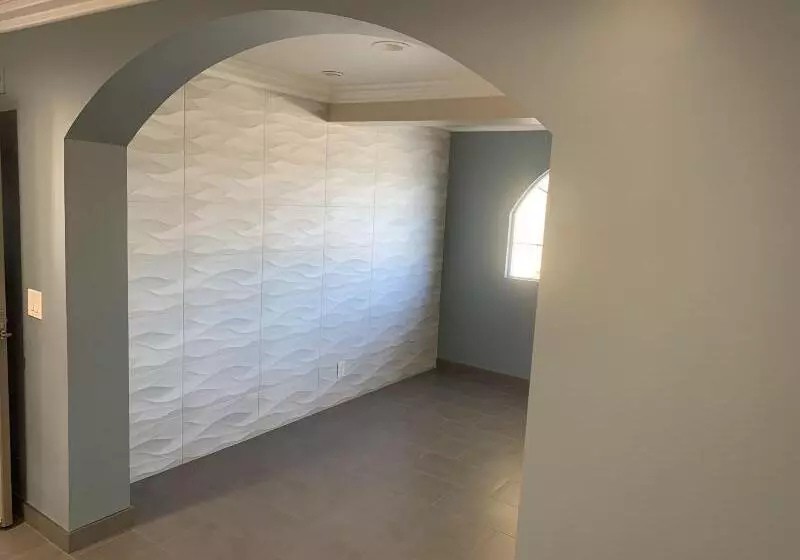 Мотель Industry Inn & Suites