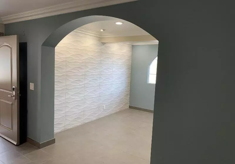 Мотель Industry Inn & Suites