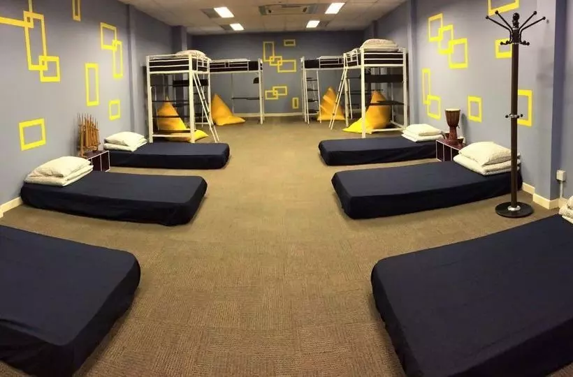 Olive Flashpackers  Hostel