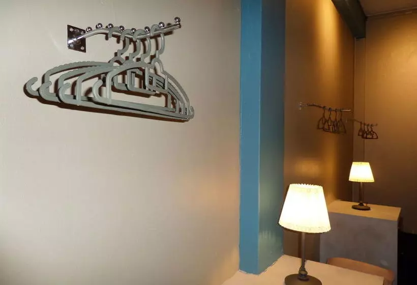 Olive Flashpackers  Hostel