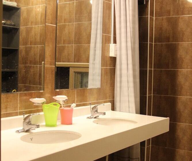 Pensão 41st Guest House