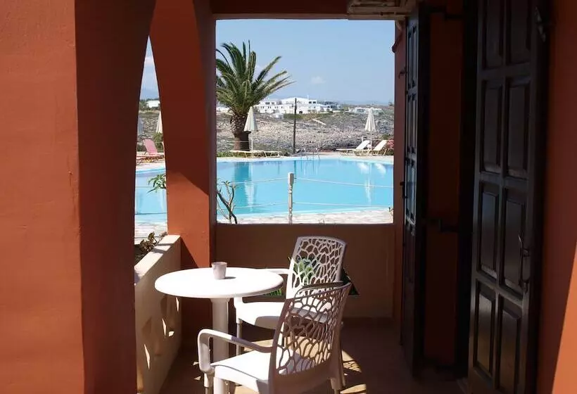 Georgia Vicky Studios & Apartments