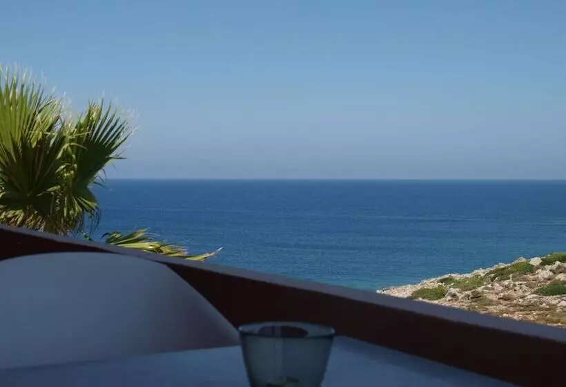 Georgia Vicky Studios & Apartments