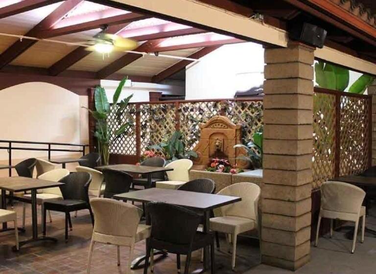 בית מלון כפרי Alhambra