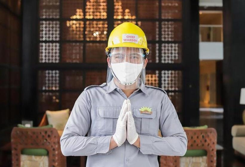 Отель Bali Paragon Resort