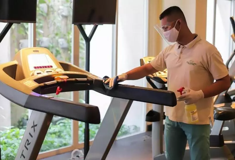 Отель Bali Paragon Resort