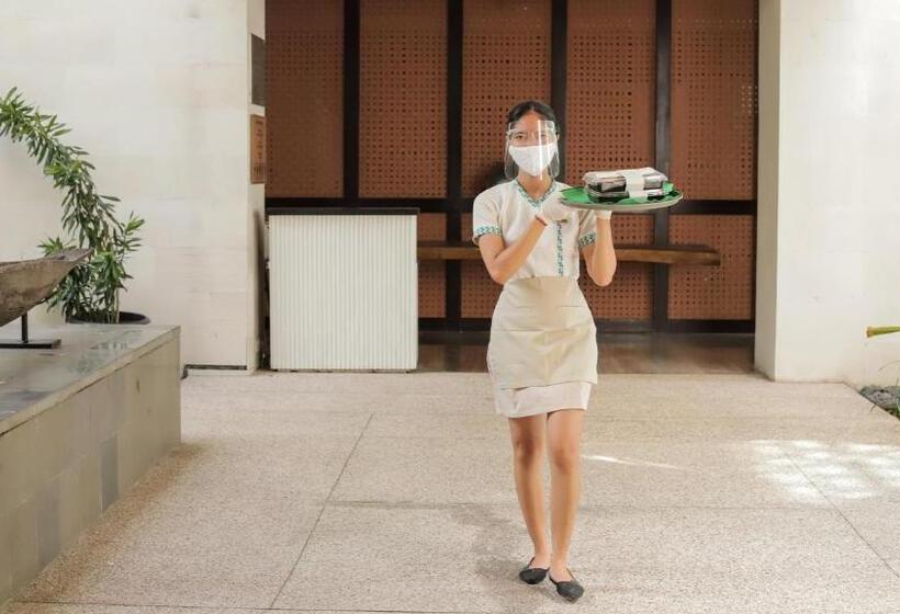 Отель Bali Paragon Resort